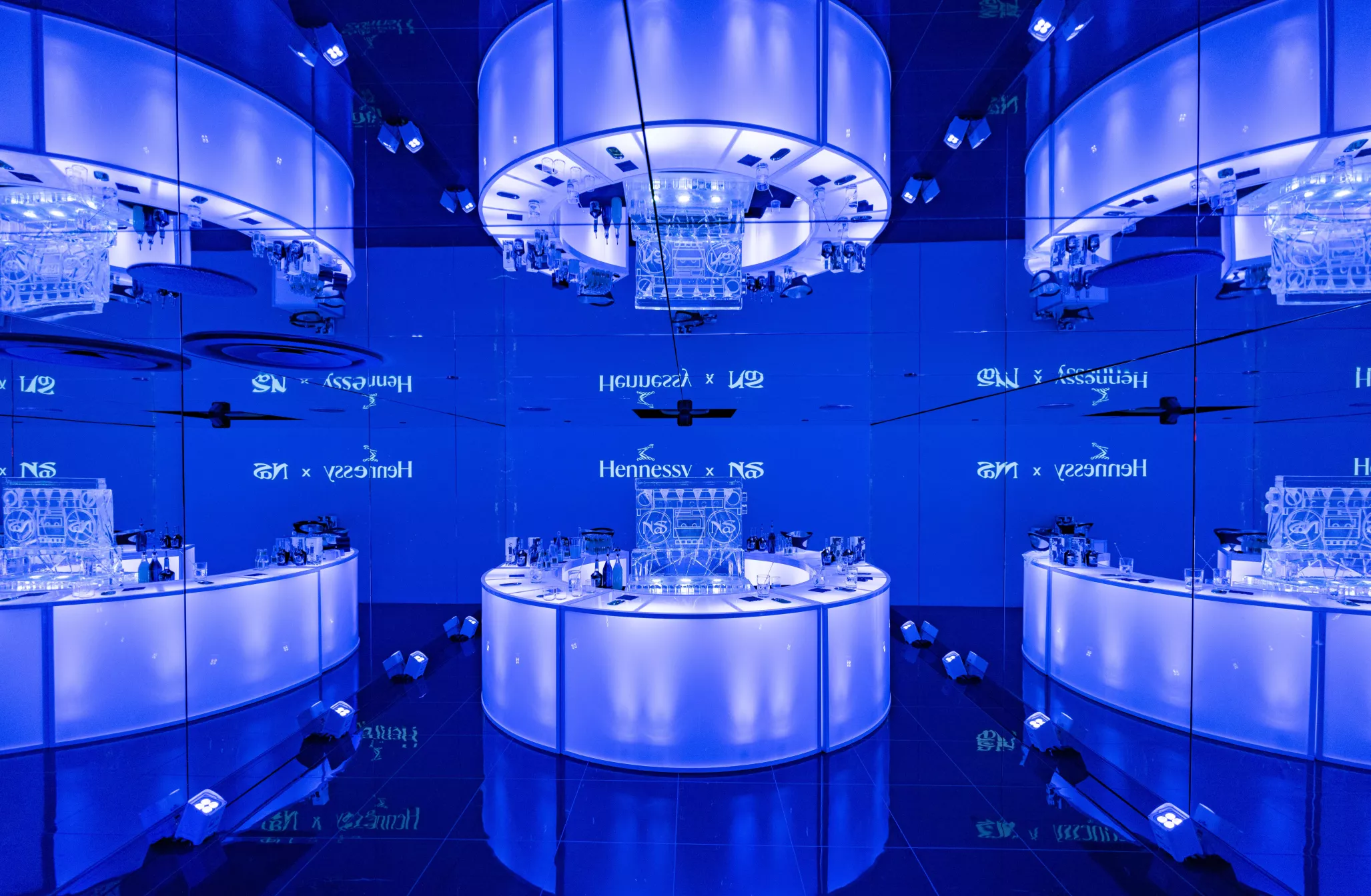 henny vault