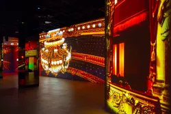 Mark Zhelezoglo for Hall des Lumières