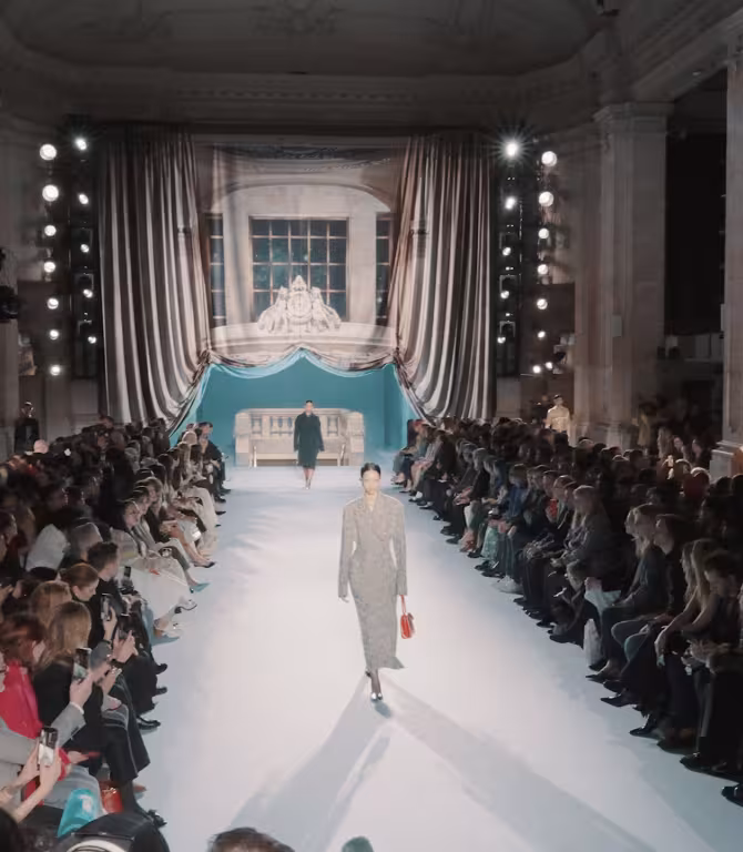 tory burch fashion show